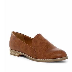 Hani Slip-On Loafer in Brown.